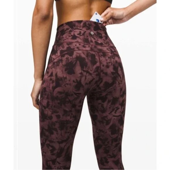 Lululemon In Movement Tight 25" Everlux Dusk Floral Antique Bark Black Size 6 - Picture 4 of 6